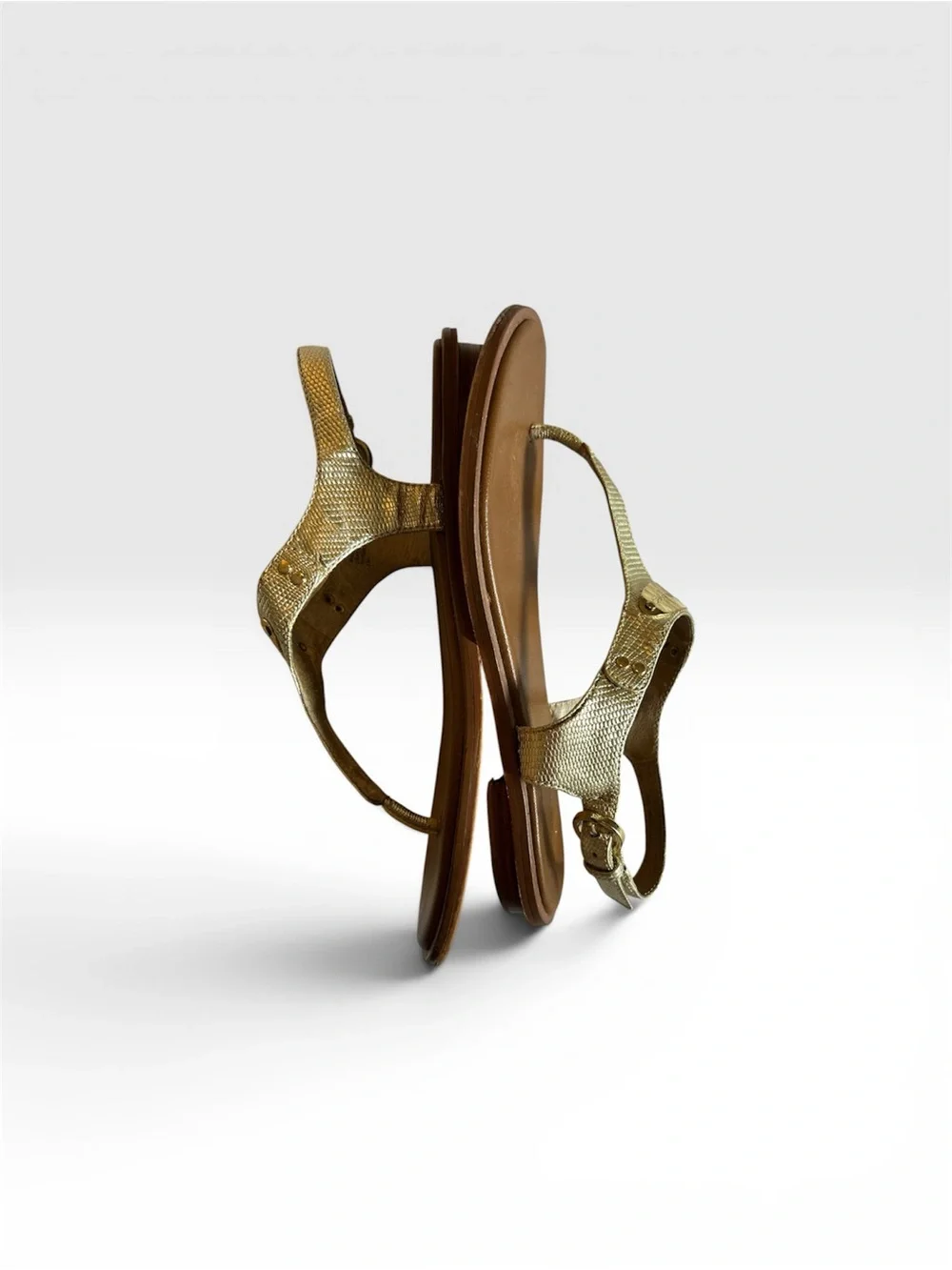 ✨ MICHAEL Michael Kors MK Plate Thong Sandals Pale Gold Metallic Lizard Size 7M